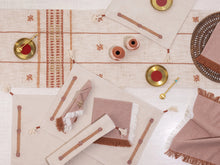 Load image into Gallery viewer, Chestnut Table Mats - Set of 4 Gado Living