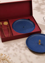 Load image into Gallery viewer, Mirissa Brass Platter Gift Set-Blue
