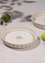 Load image into Gallery viewer, Mirissa Tall Edge Platter - Petit gadoliving
