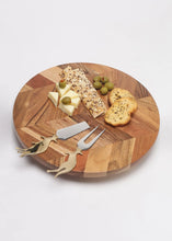 Load image into Gallery viewer, Raised Wooden Platter gadoliving
